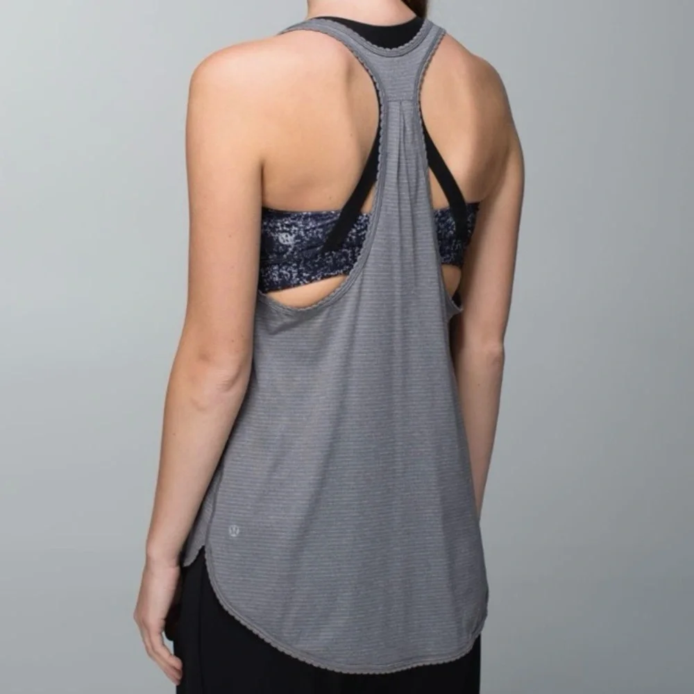LULULEMON Gray 105 F Singlet Scalloped Edge Racerback Tank Top Size S